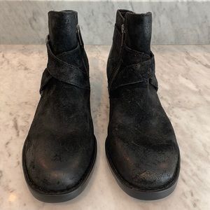 Born Morocco Black Bootie Size 9